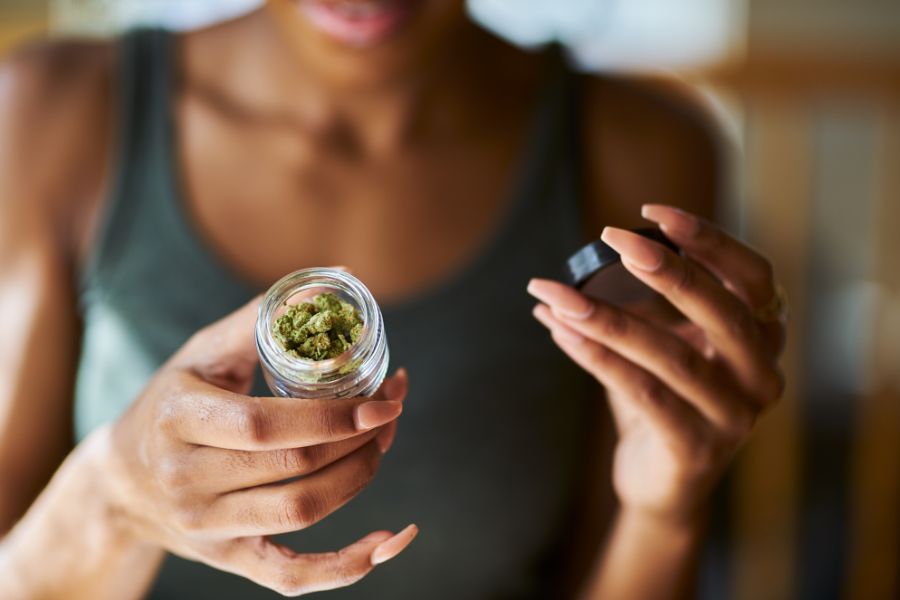 Tips for Maintaining Healthy Marijuana Consumption Practices